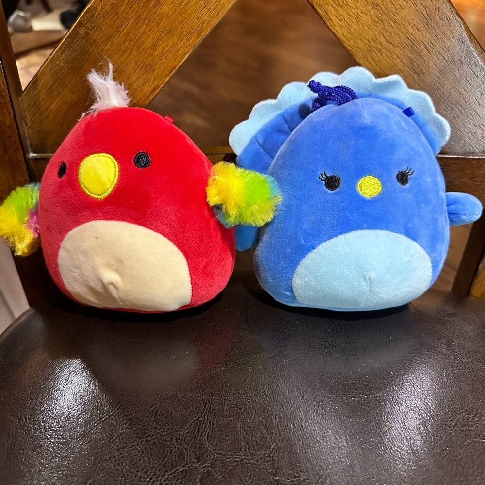 ☀️Squishmallows Red Parrot and Blue Peacock